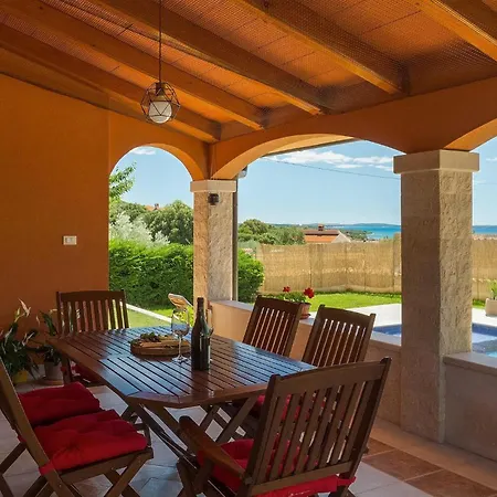 Maria Betiga Tatil Evi *