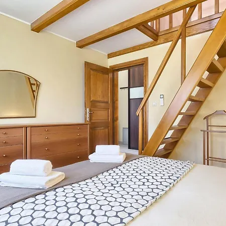 Maria Betiga Tatil Evi *